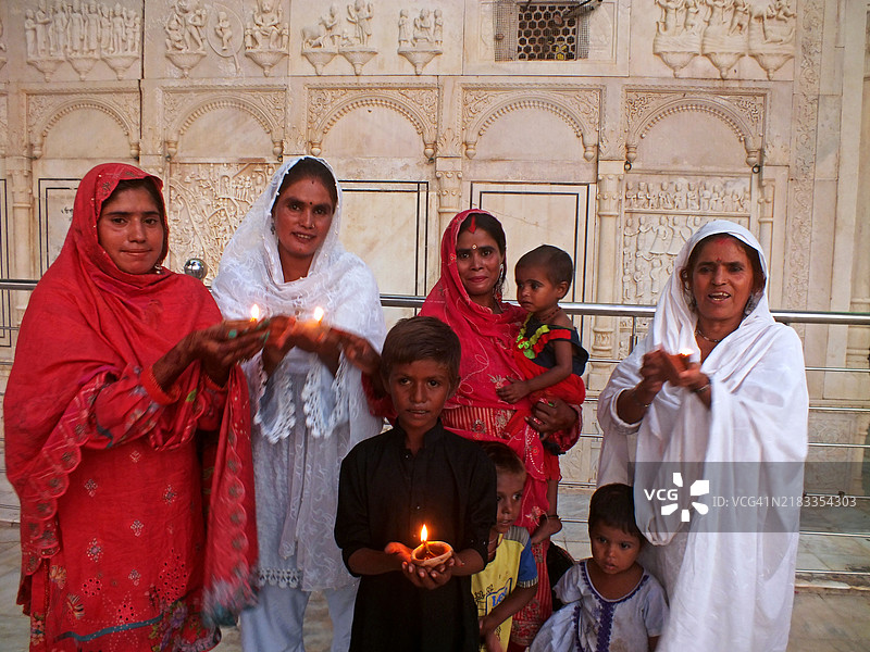 萨德贝洛 - 具有宗教身份的岛屿图片素材