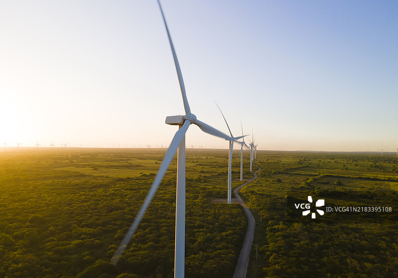 巴西里约格朗德州的风力发电场无人机视角图片素材