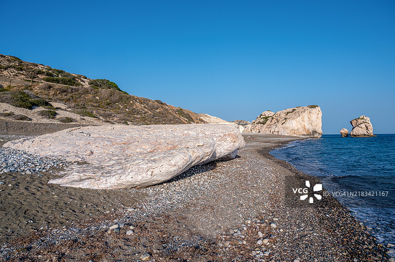 帕福斯的佩特拉·图·罗米乌海滩景观，塞浦路斯图片素材