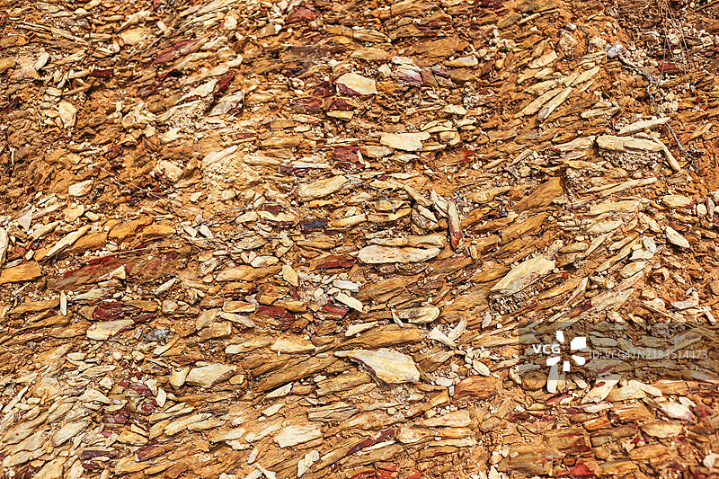 不同质地和成分的山土层横截面图片素材