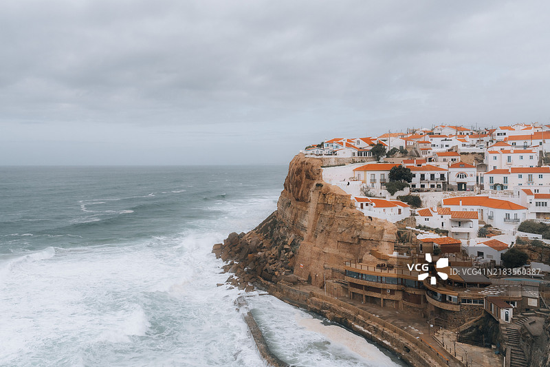 海洋与天空的美丽景色，阿泽纳斯杜马尔，葡萄牙图片素材