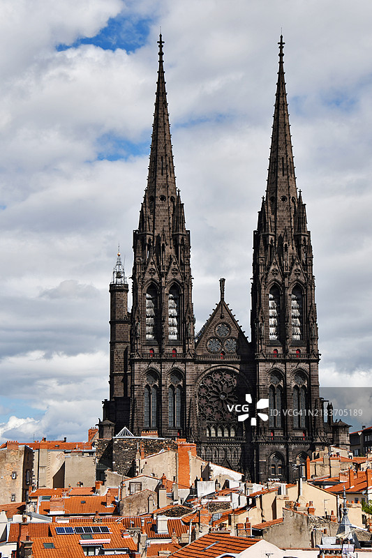 克莱蒙费朗大教堂的黑色火山岩石图片素材