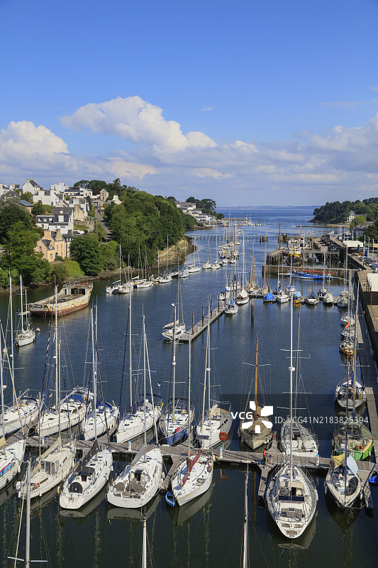 波尔吕港码头，海事博物馆的历史船只，杜阿尔讷，芬尼斯特尔省，布列塔尼地区，法国，欧洲图片素材