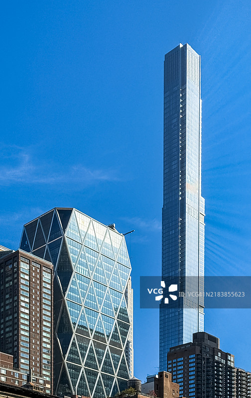 哥伦布圆环周围的现代建筑图片素材