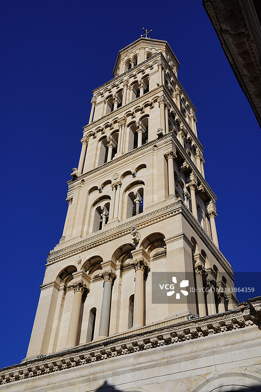 克罗地亚斯普利特的圣多米努斯大教堂钟楼概述图片素材