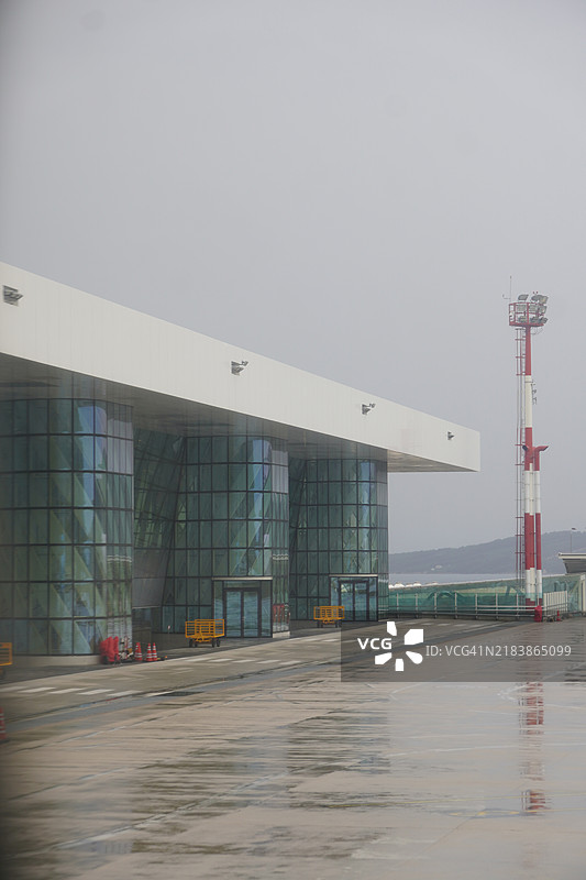 克罗地亚斯普利特机场航站楼的现代外立面图片素材