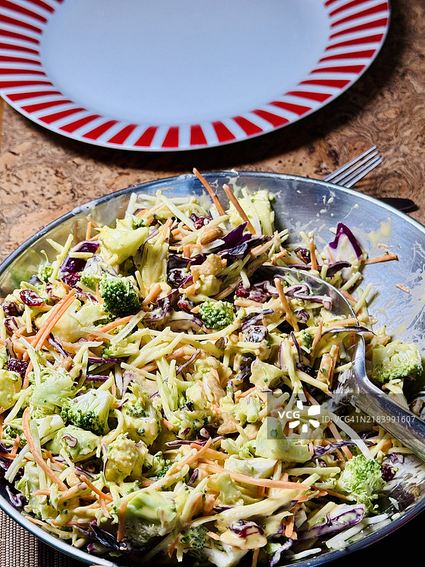 西兰花沙拉图片素材