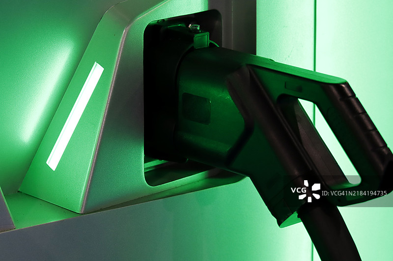 电动汽车充电站的插座特写镜头图片素材