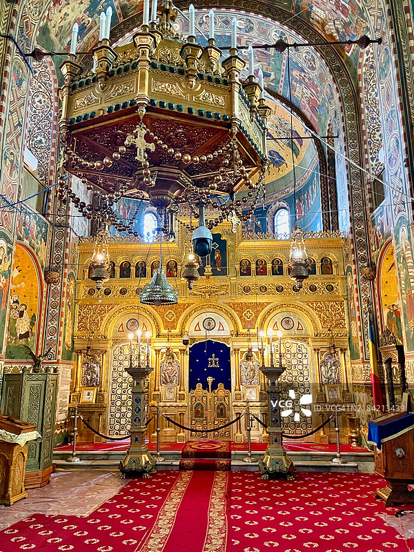罗马尼亚康斯坦察圣彼得和圣保罗大教堂的祭坛内部景观图片素材