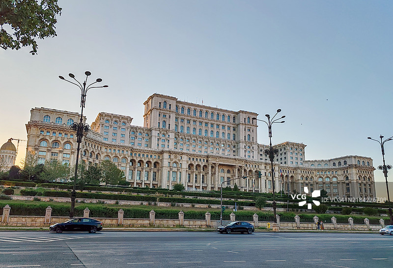布加勒斯特国会大厦的街景图片素材