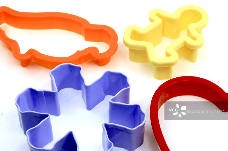 厨房里的饼干切模图片素材