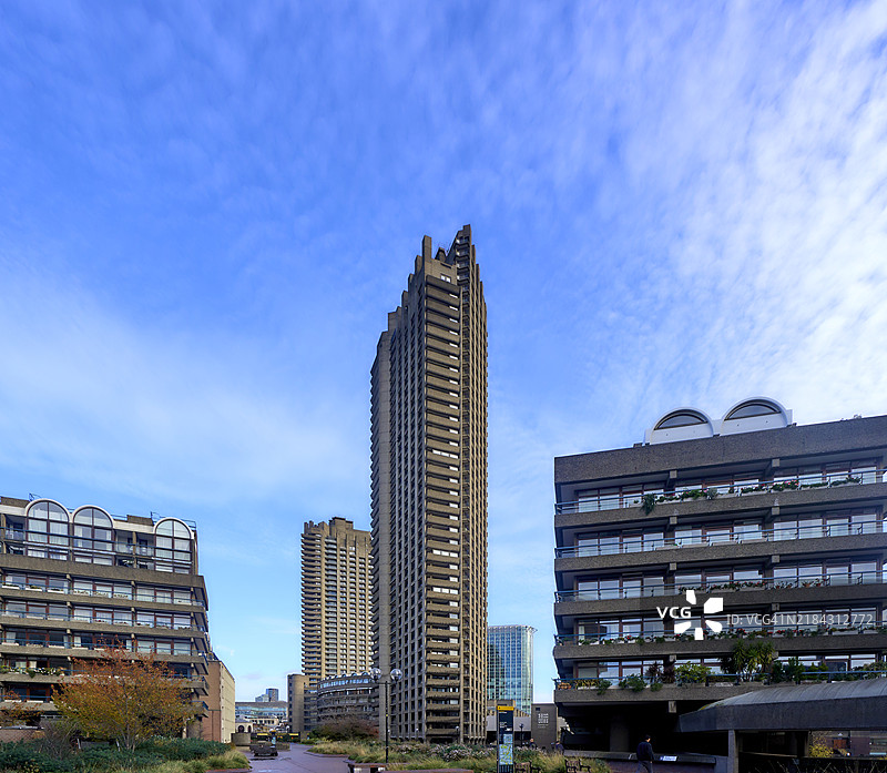 伦敦巴比肯住宅建筑群位于伦敦市中心图片素材