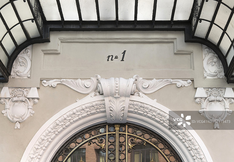 西班牙马德里第一号建筑的华丽入口图片素材