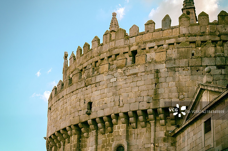 阿维拉大教堂的中世纪塔楼图片素材