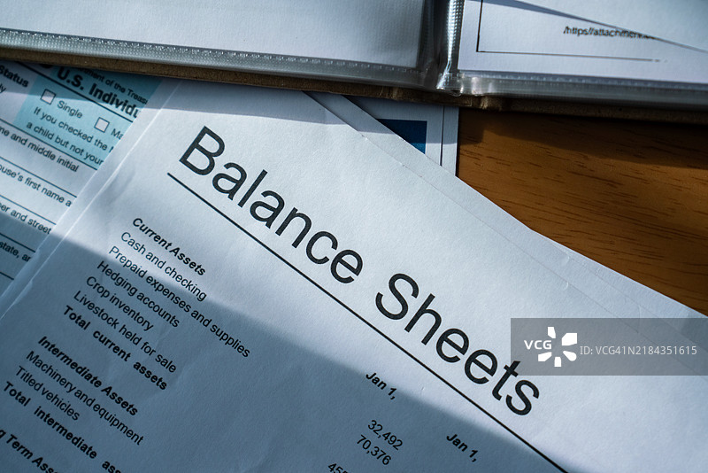 财务资产负债表文件特写图片素材
