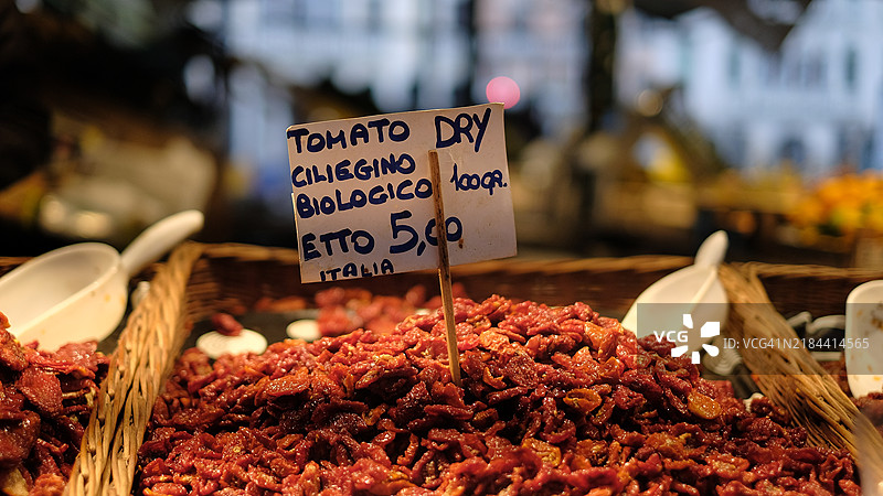威尼斯，威尼托，意大利市场上出售的食物特写图片素材