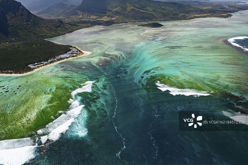 水下瀑布，光学幻觉，自然现象，鸟瞰图，礁石，珊瑚礁，边缘礁，勒莫尔布拉班特，南海岸，印度洋，岛屿，毛里求斯，非洲图片素材