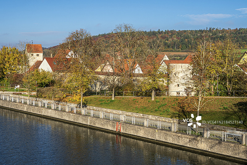 德国巴伐利亚州贝尔兴的历史中心，主-多瑙运河图片素材