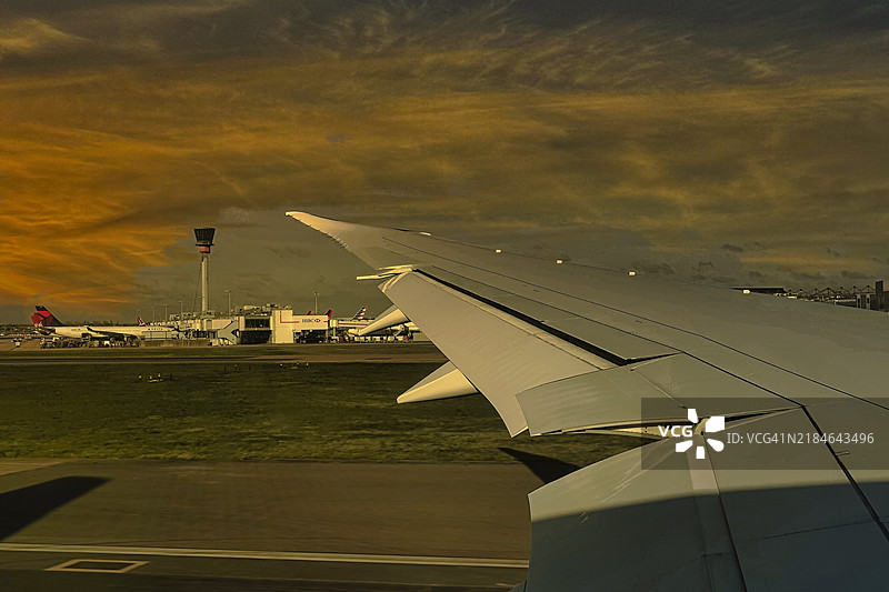 航空旅行，伦敦希思罗机场图片素材