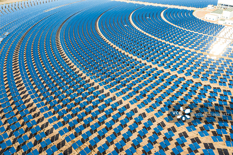 集中太阳能发电设施图片素材