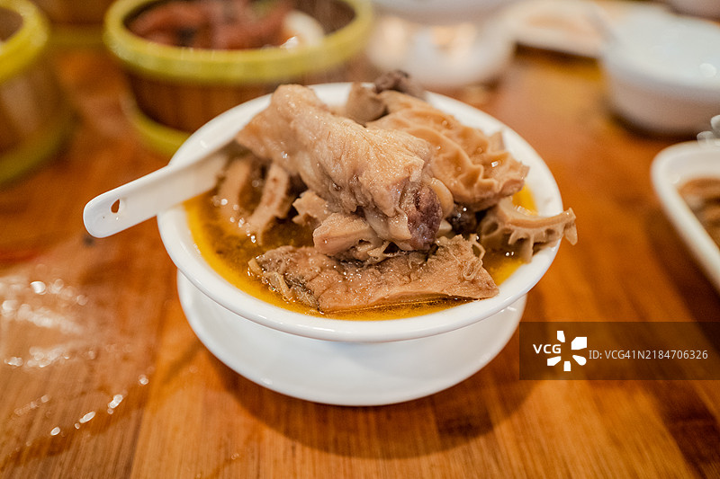 粤式点心的红烧牛杂图片素材