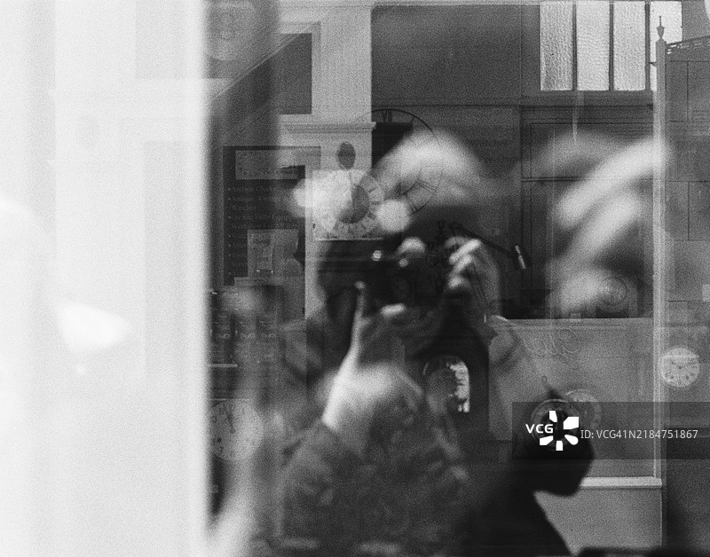 胶卷摄影颗粒自画像，我们还有多少时间图片素材