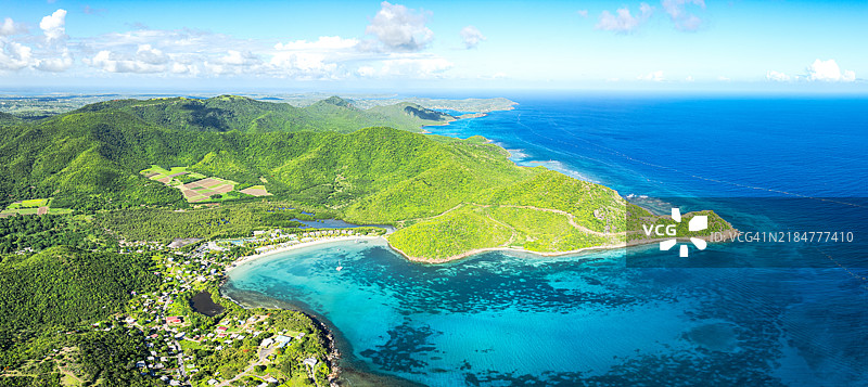 绿岛俯瞰珊瑚礁图片素材