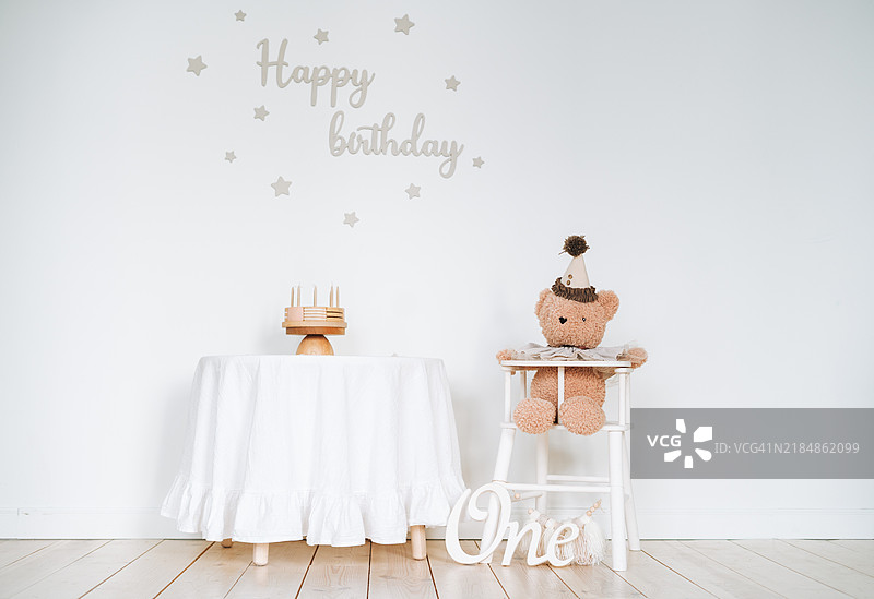 孩子第一次生日的装饰细节图片素材
