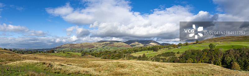 来自英格兰坎布里亚郡塞德伯赫附近的霍吉尔山脉图片素材