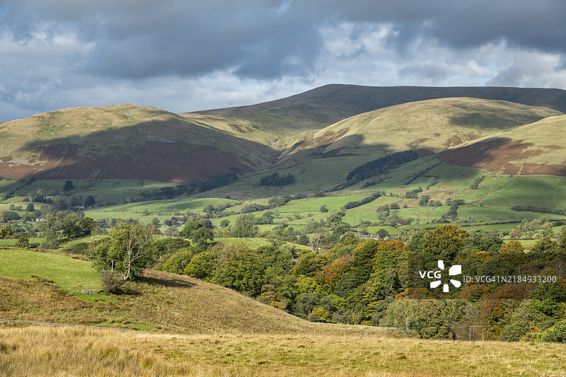 来自英格兰坎布里亚州塞德伯赫附近的霍吉尔山脉图片素材