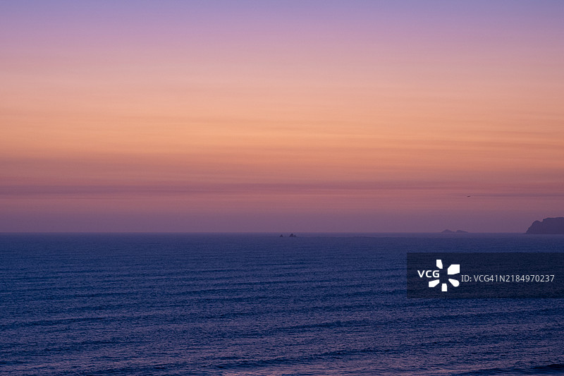 秘鲁利马爱情公园日落时分海洋与天空的美丽景色图片素材