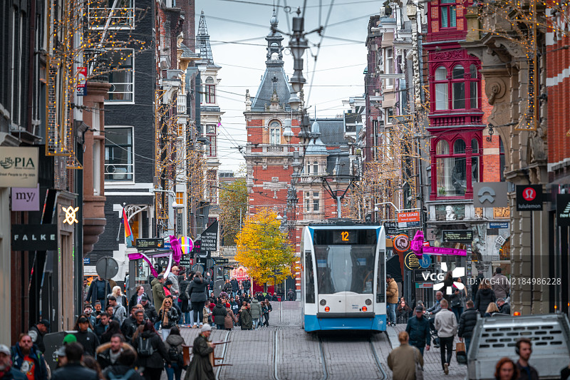 阿姆斯特丹的繁忙莱德斯特拉特街图片素材
