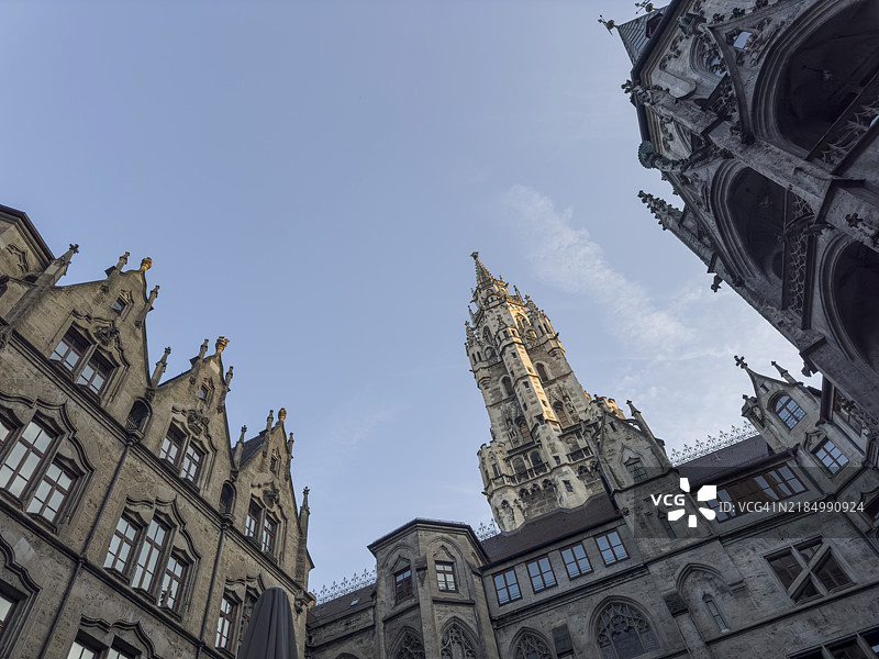 慕尼黑市政厅，内 courtyard，从青蛙的视角看，慕尼黑，巴伐利亚，德国，欧洲图片素材