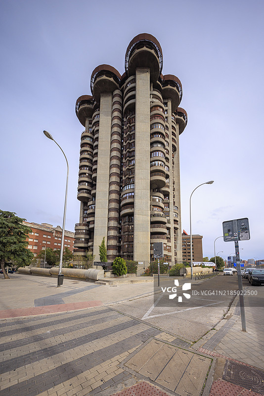 马德里托雷斯·布兰卡斯及其周边的城市几何形态图片素材