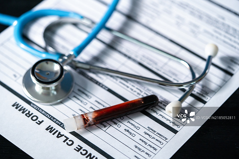 健康保险表格，健康保险概念，血液检测图片素材