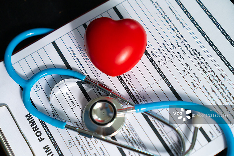 听诊器与心脏，健康保险，心脏病图片素材