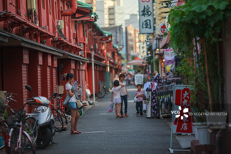 东京浅草的八月图片素材
