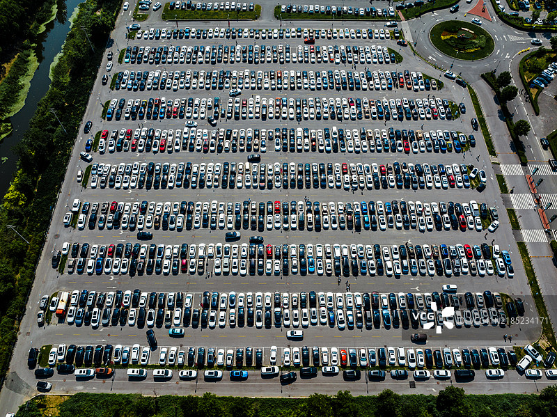 户外停车场的俯视图图片素材