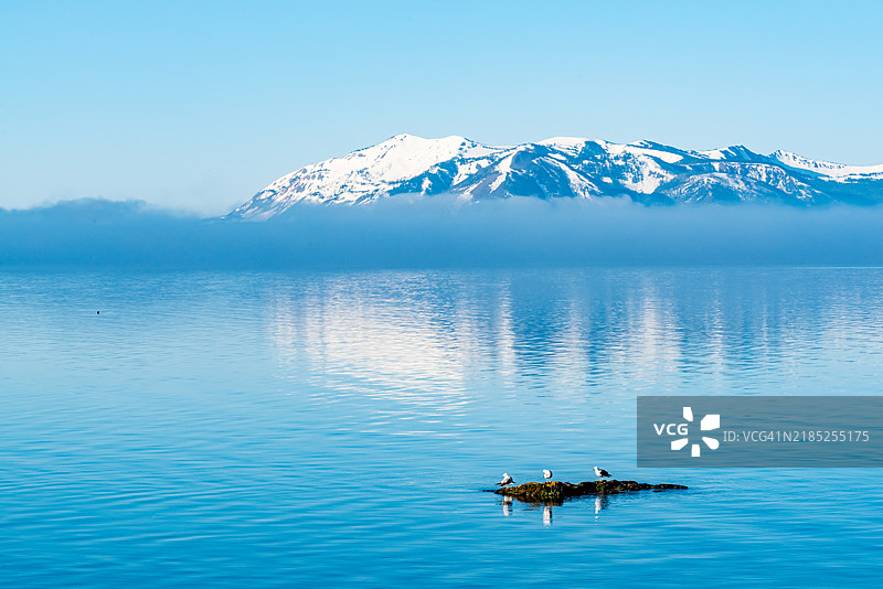 黄石国家公园内的黄石湖景观，怀俄明州，美国图片素材