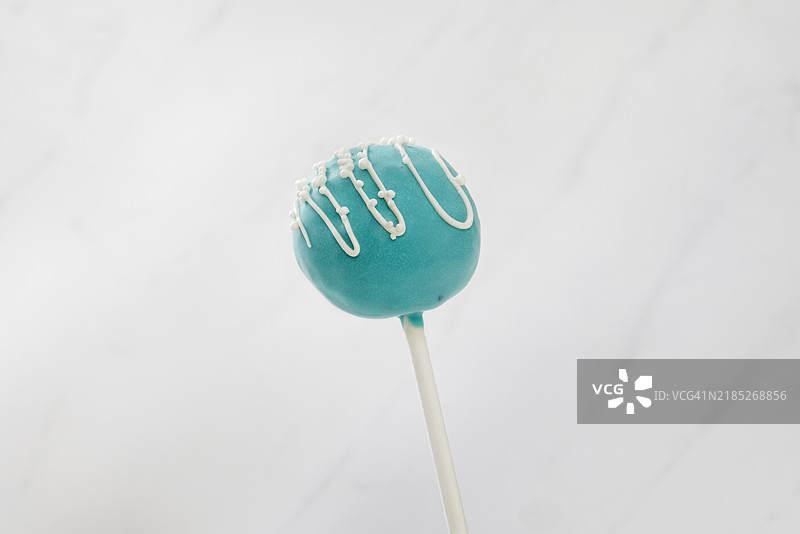 巧克力开心果蛋糕棒图片素材