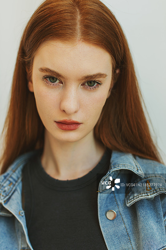 红发女性图片素材