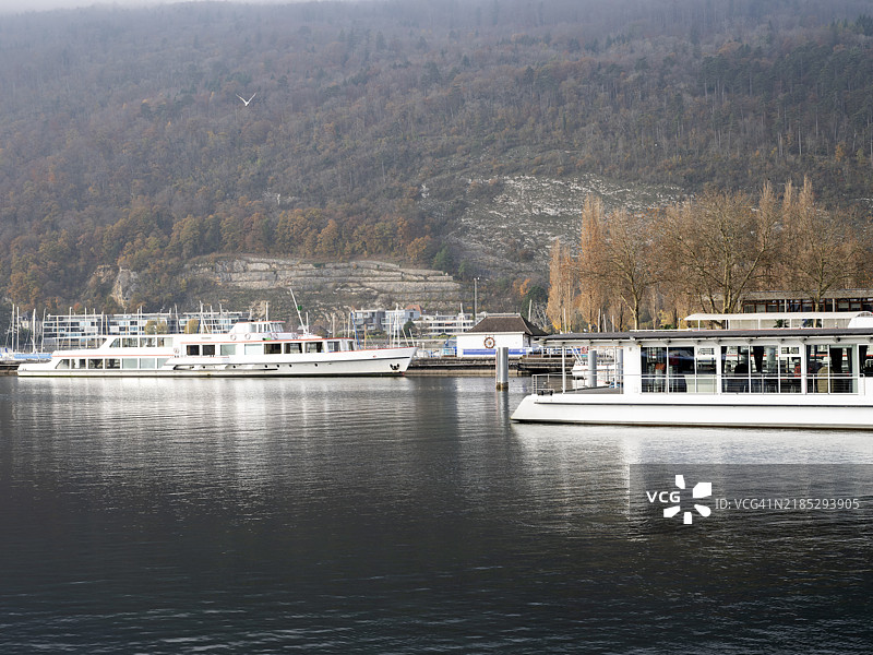 比尔湖港口的游船图片素材