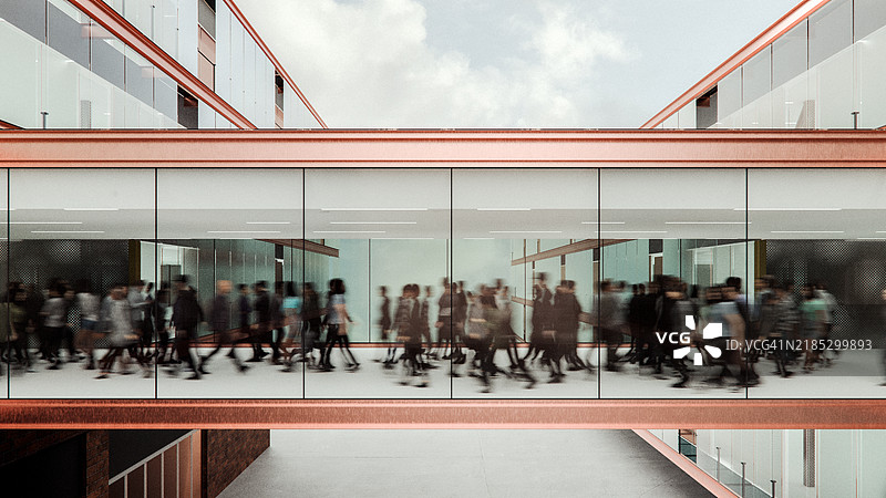 现代人行道上行走的模糊人影图片素材