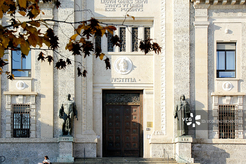 意大利贝尔加莫刑事法院图片素材