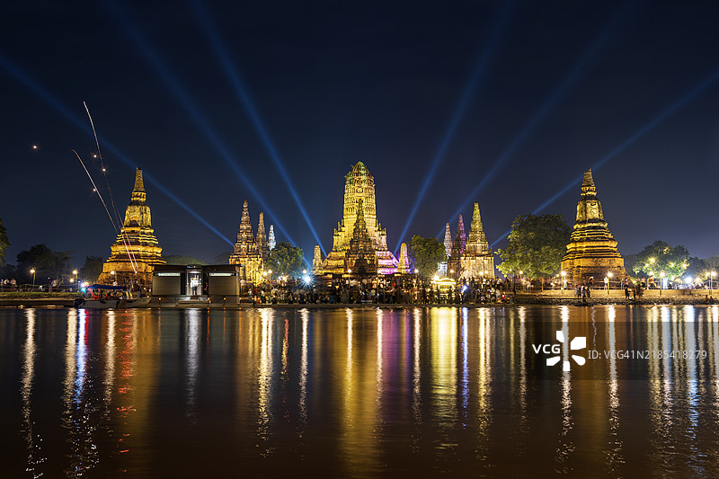 泰国著名寺庙和古迹，水灯节图片素材
