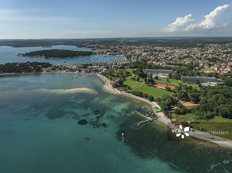 克罗地亚伊斯特拉州梅杜林附近的海滩图片素材