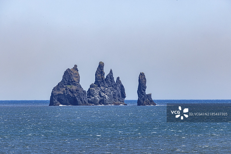 冰岛南海岸的Dyrholaey岩石图片素材