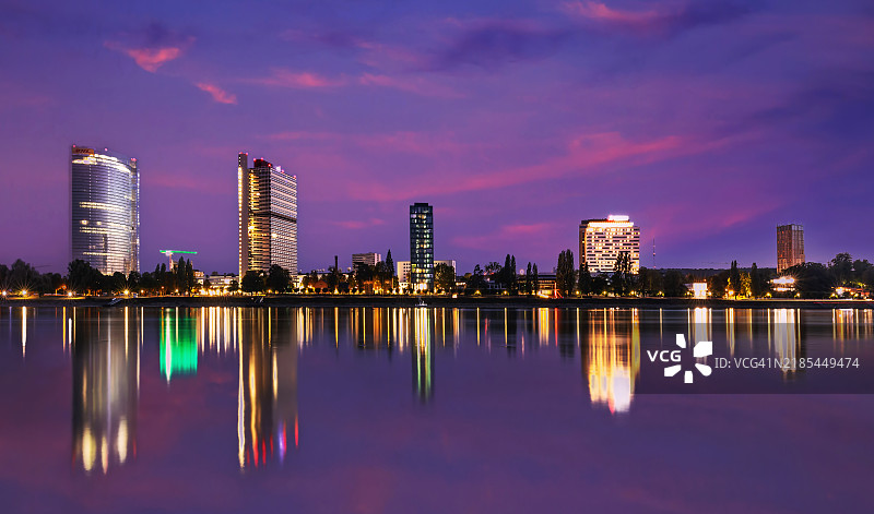 波恩（联邦区）日落时的天际线（德国）图片素材