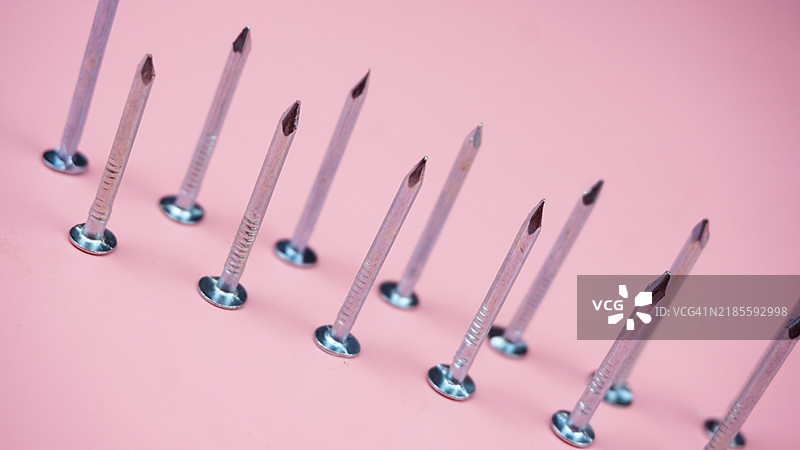 钢钉尖的微距摄影图片素材