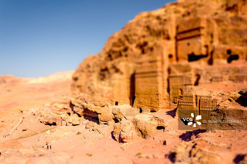 约旦佩特拉的石雕建筑图片素材